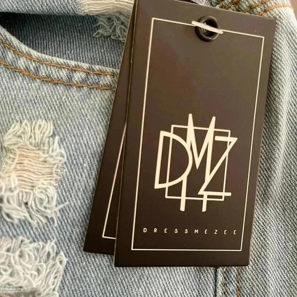 Women’s Shorts - Picture 7 of 7